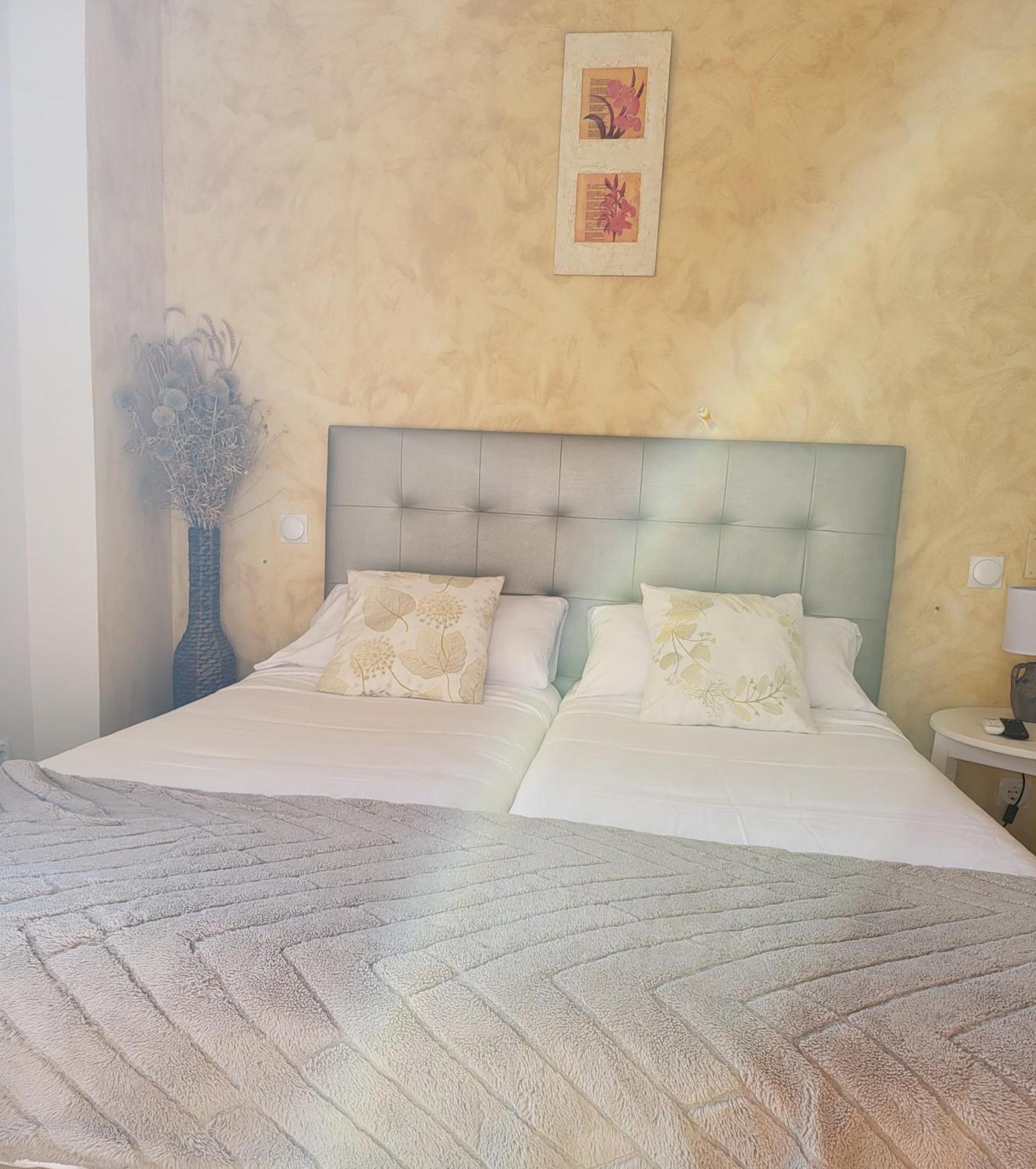 Hotel Rural Luna Llena Torremocha de Jarama Værelse billede